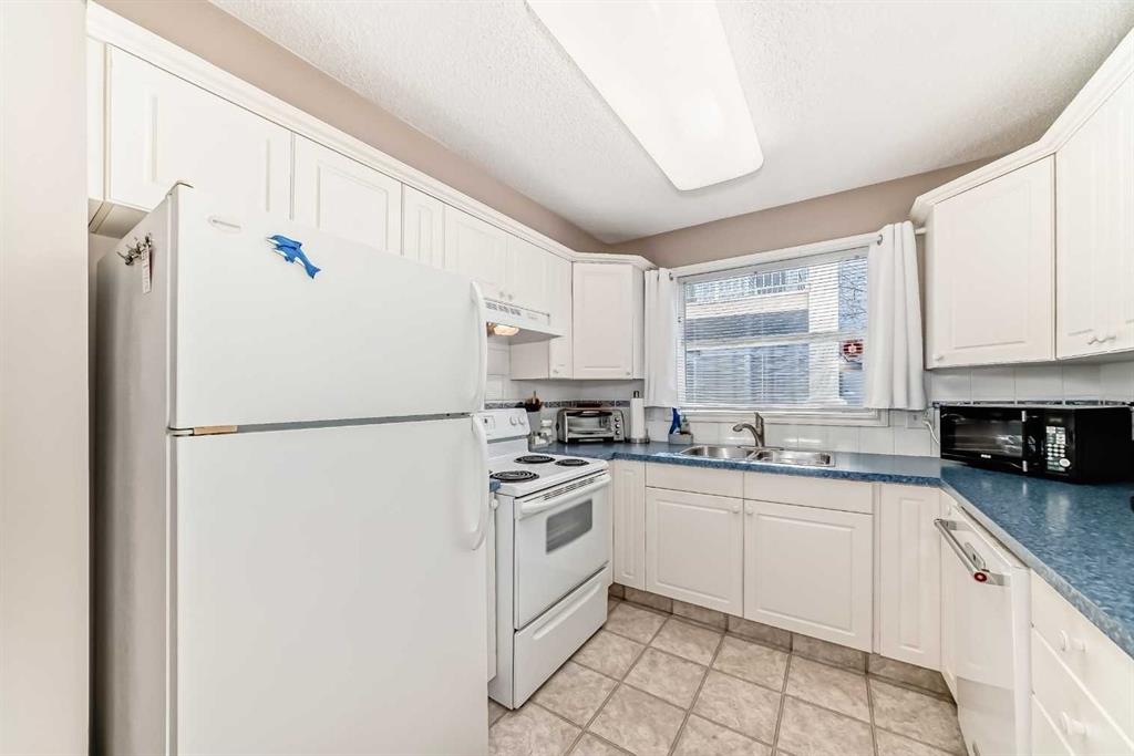 Picture for 116, 6800 Hunterview Drive NW
