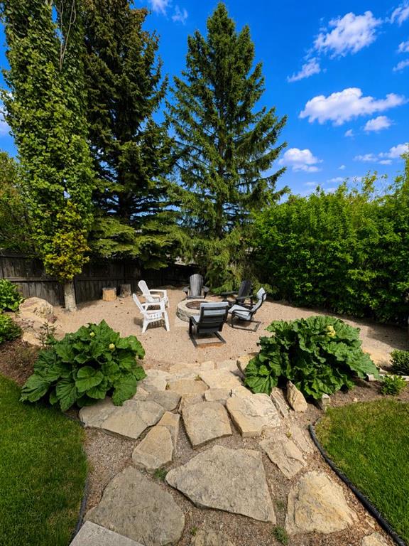 Picture for 131 Edgebrook Circle NW
