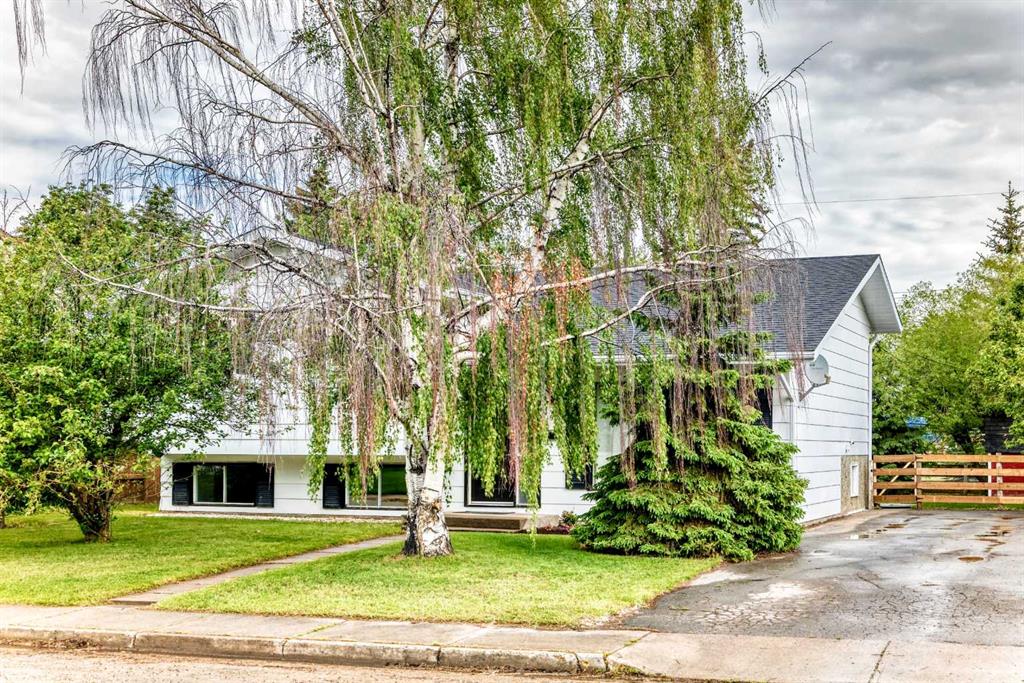 Picture for 5606 51 Street 