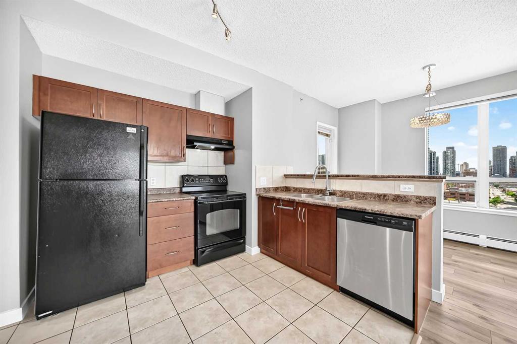 Picture for 1016, 1053 10 Street SW