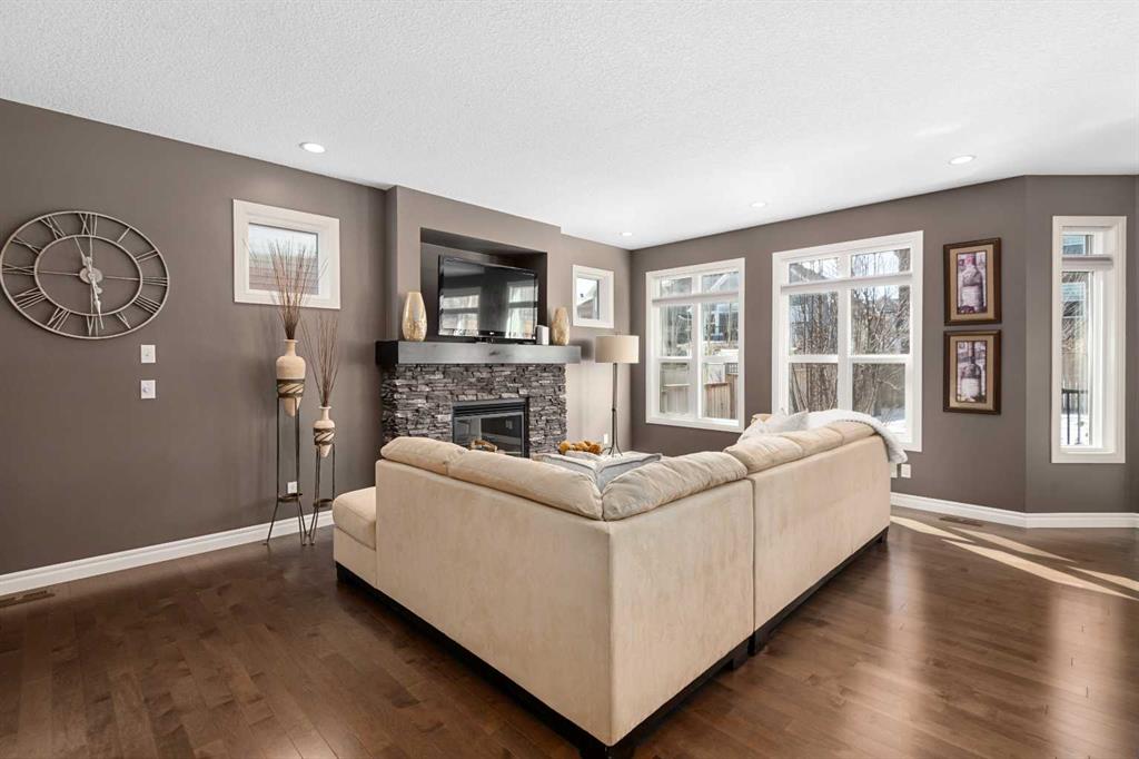Picture for 323 Nolan Hill Boulevard NW
