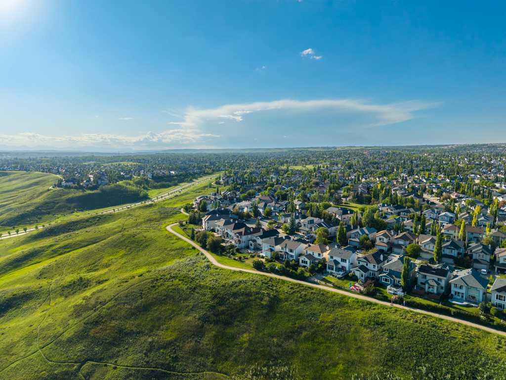 Picture for 126 Tuscany Ravine Close NW