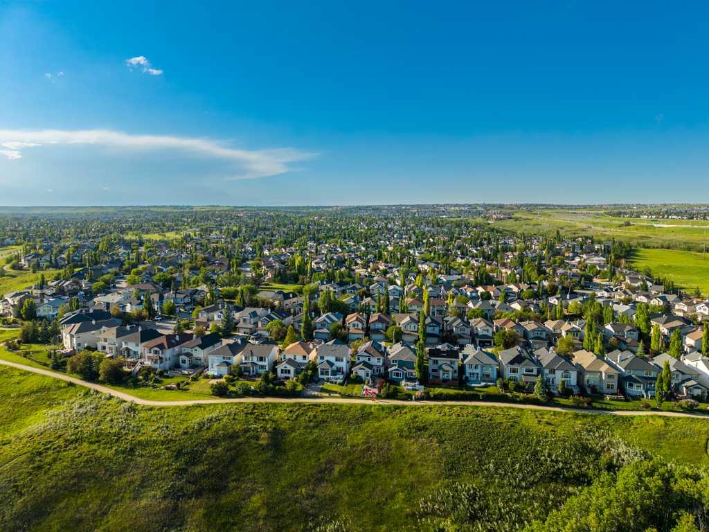 Picture for 126 Tuscany Ravine Close NW