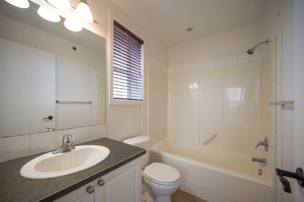 Picture for 310, 1000 Applevillage Court SE https://www.cirrealty.ca/reb/creb/65/A2262965_15.jpg