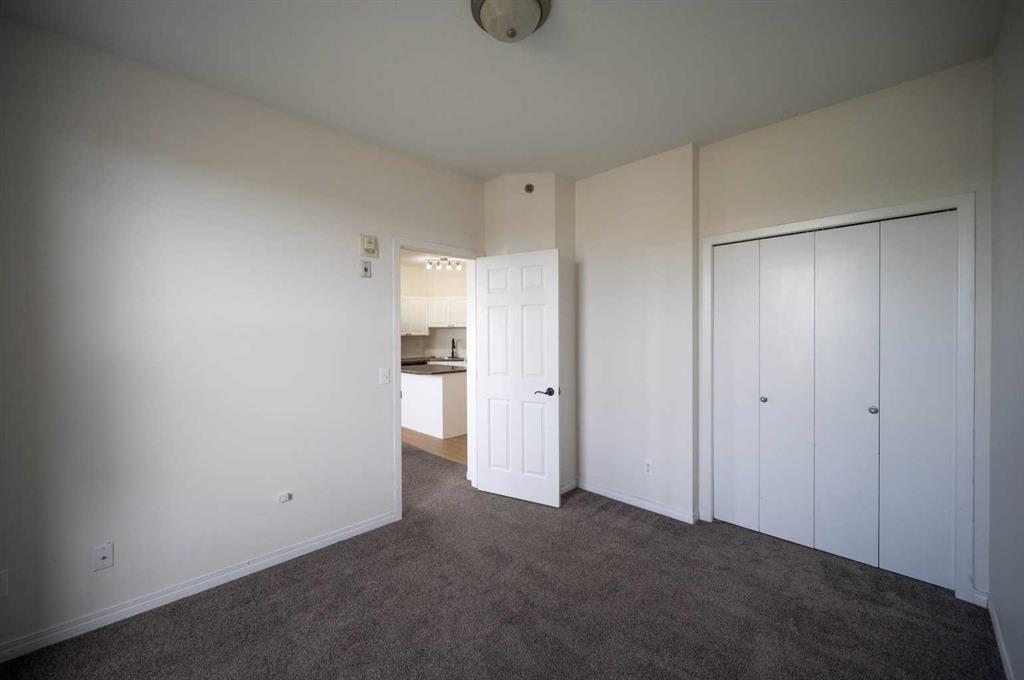 Picture for 310, 1000 Applevillage Court SE https://www.cirrealty.ca/reb/creb/65/A2262965_19.jpg