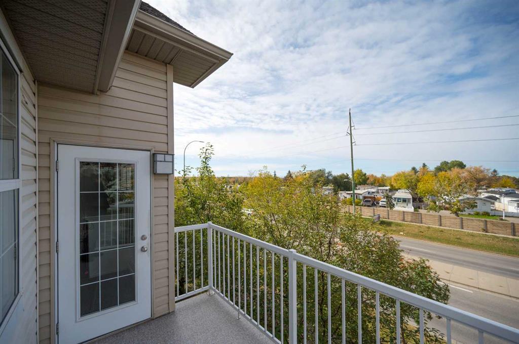 Picture for 310, 1000 Applevillage Court SE https://www.cirrealty.ca/reb/creb/65/A2262965_26.jpg