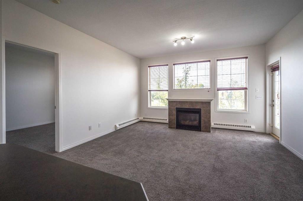 Picture for 310, 1000 Applevillage Court SE https://www.cirrealty.ca/reb/creb/65/A2262965_7.jpg