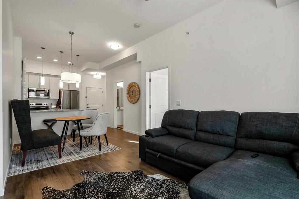 Picture for 402, 30 Mahogany Mews SE https://www.cirrealty.ca/reb/creb/65/A2266765_17.jpg