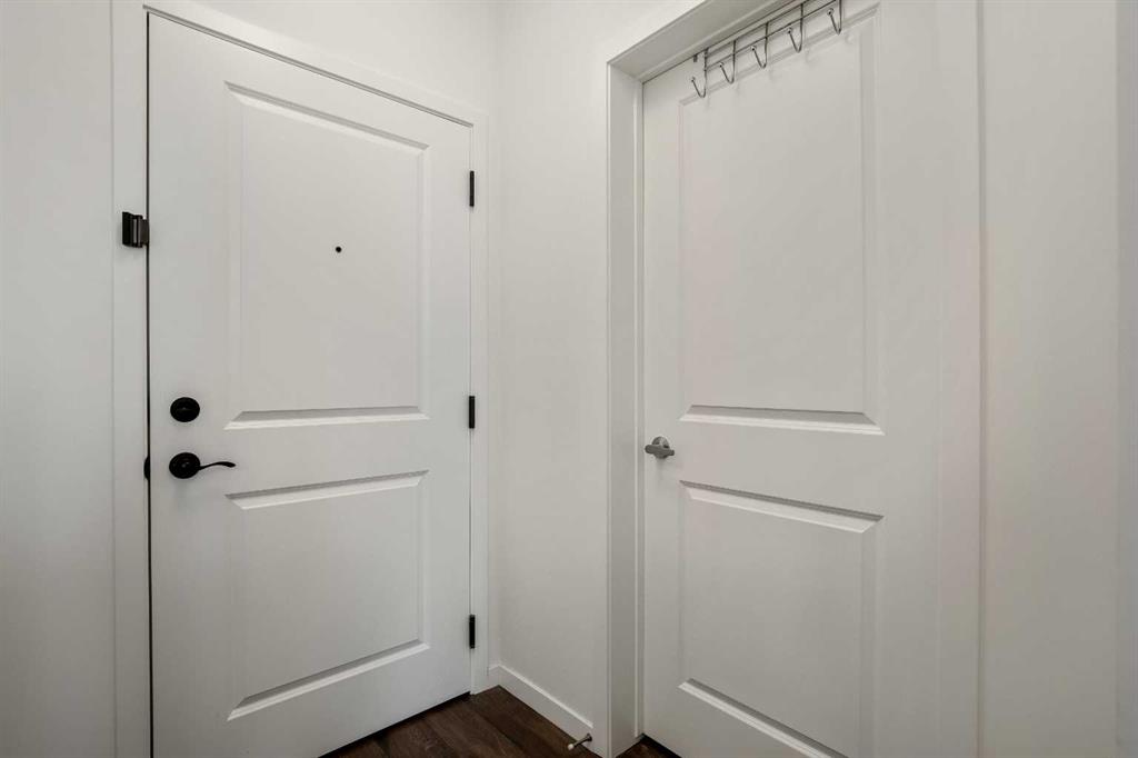 Picture for 402, 30 Mahogany Mews SE https://www.cirrealty.ca/reb/creb/65/A2266765_9.jpg