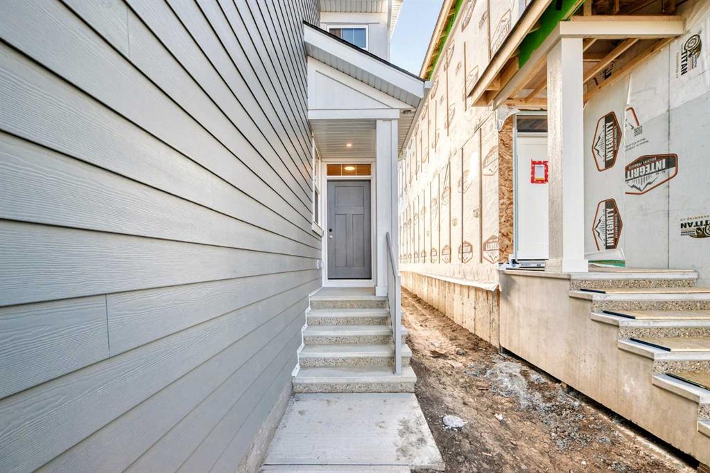 Picture for 111 Mercado Crescent SE