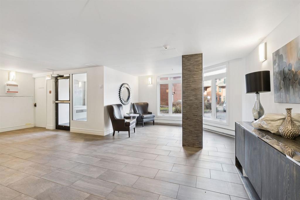 Picture for 1202, 400 Eau Claire Avenue SW