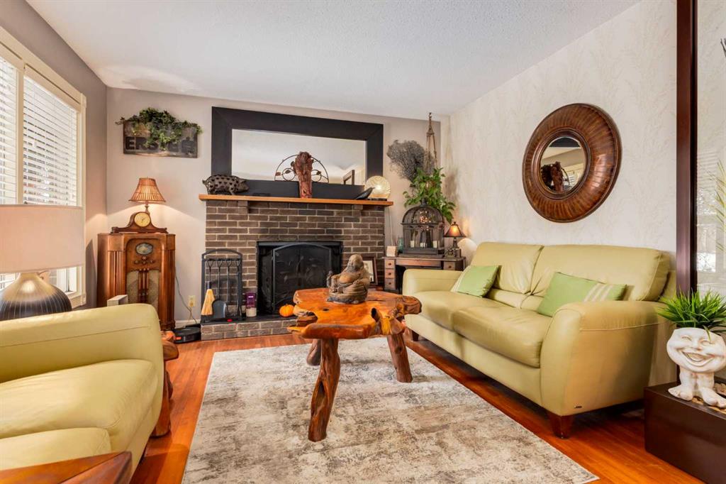 Picture for 21 Midridge Green SE