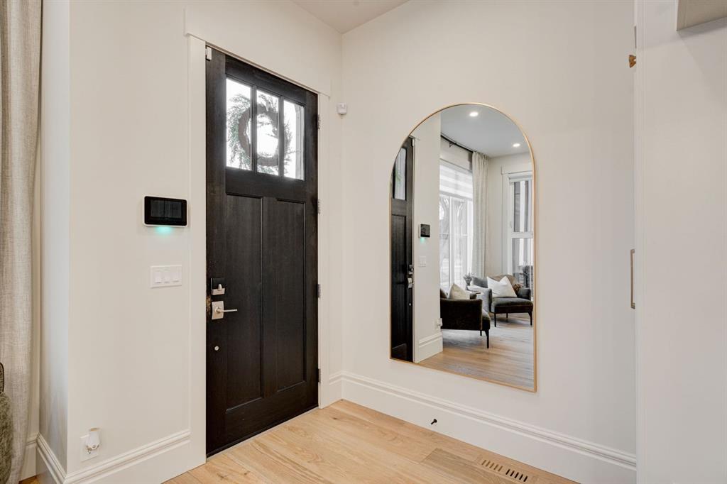 Picture for 2810 26 ST  