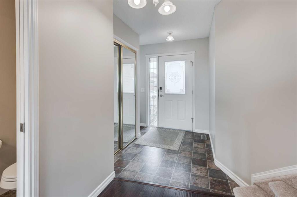 Picture for 45 Cougarstone Place SW