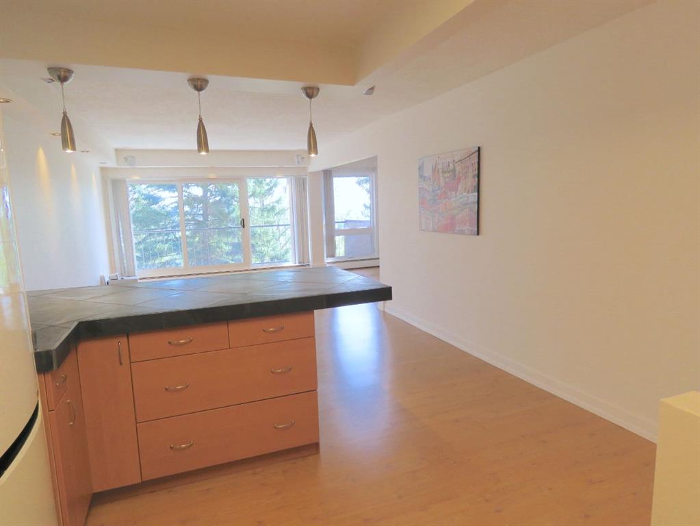 Picture for 204, 328 Cedar Crescent SW