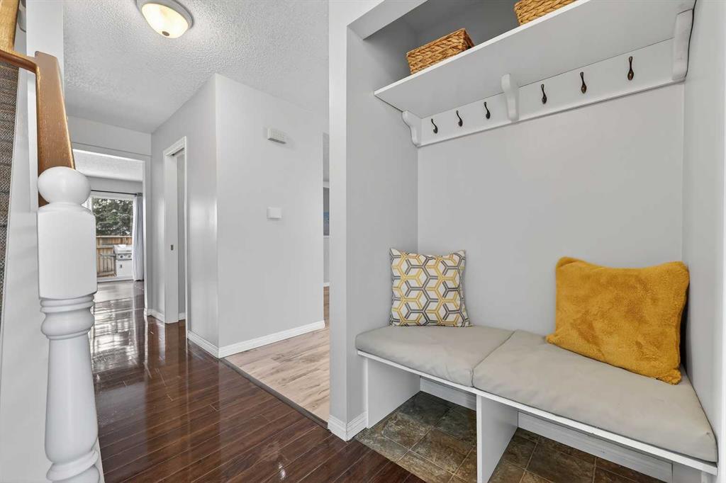 Picture for 115, 4810 40 Avenue SW