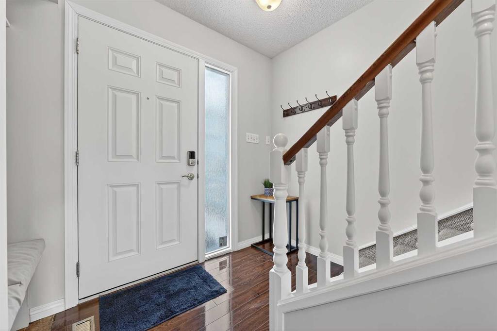 Picture for 115, 4810 40 Avenue SW