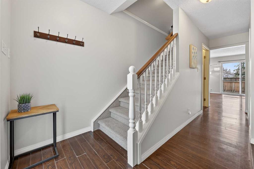 Picture for 115, 4810 40 Avenue SW