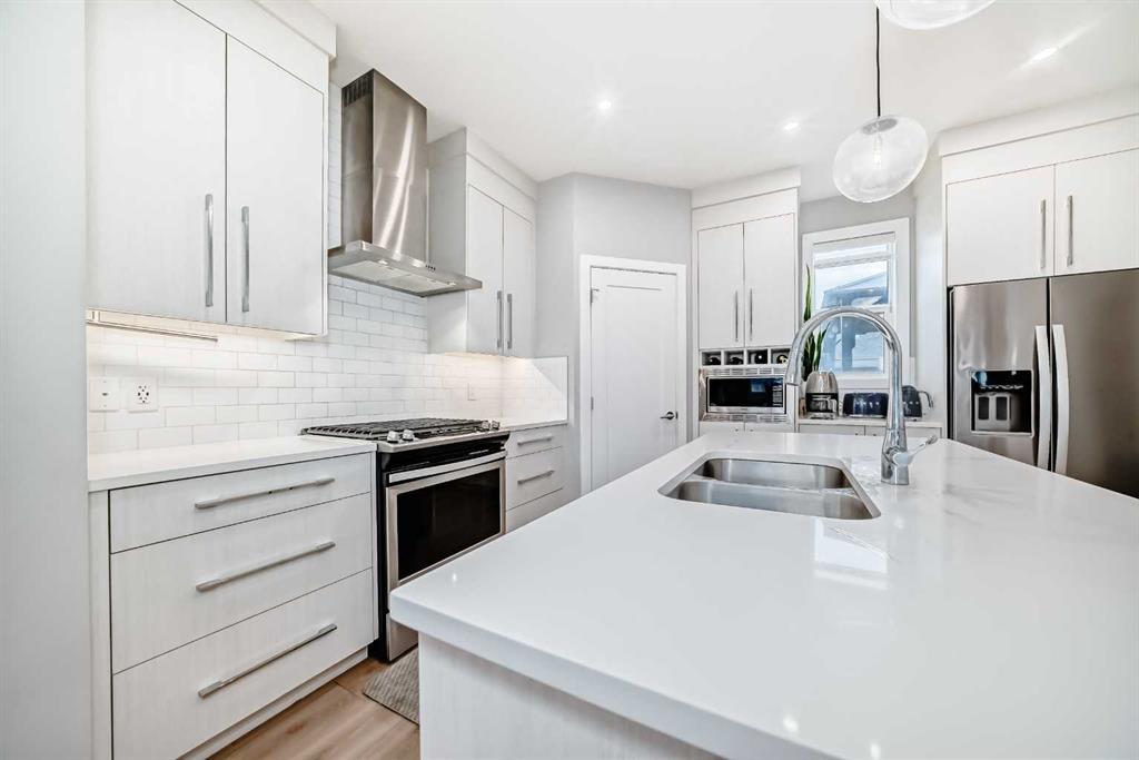 Picture for 896 WEST LAKEVIEW Drive 