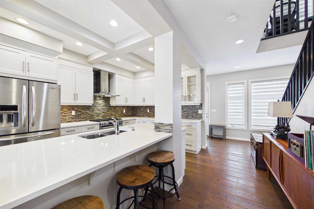 Picture for 4827 22 Avenue NW