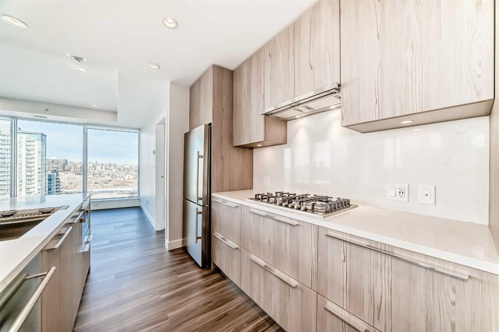 Picture for 802, 530 3 Street SE