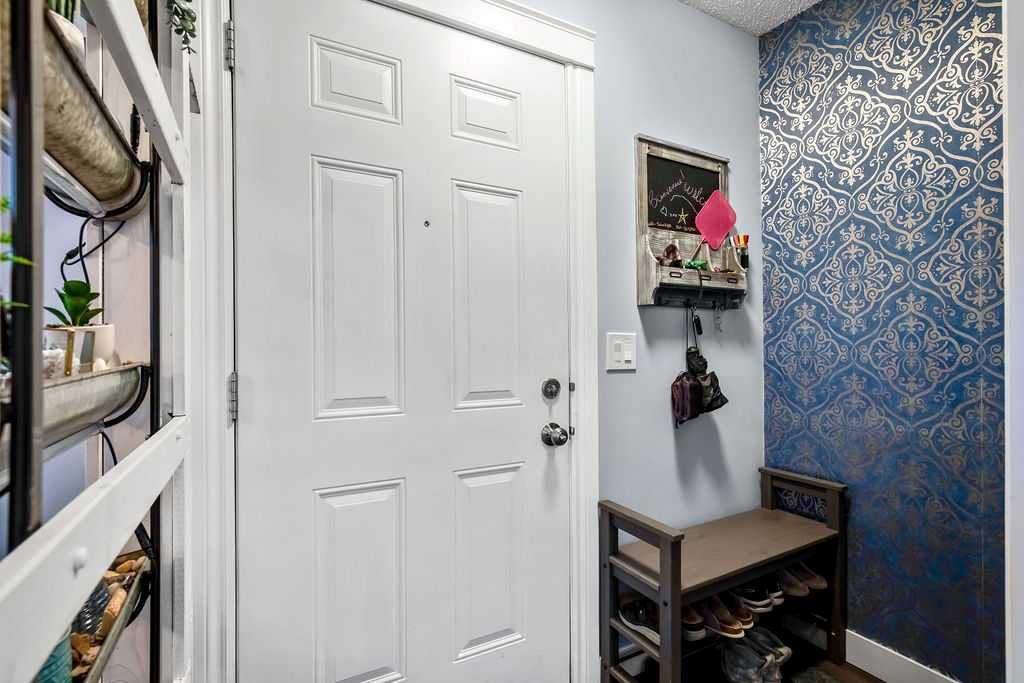 Picture for 4, 51 Big Hill Way SE