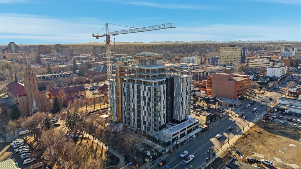 Picture for 813, 210 18 Avenue SW