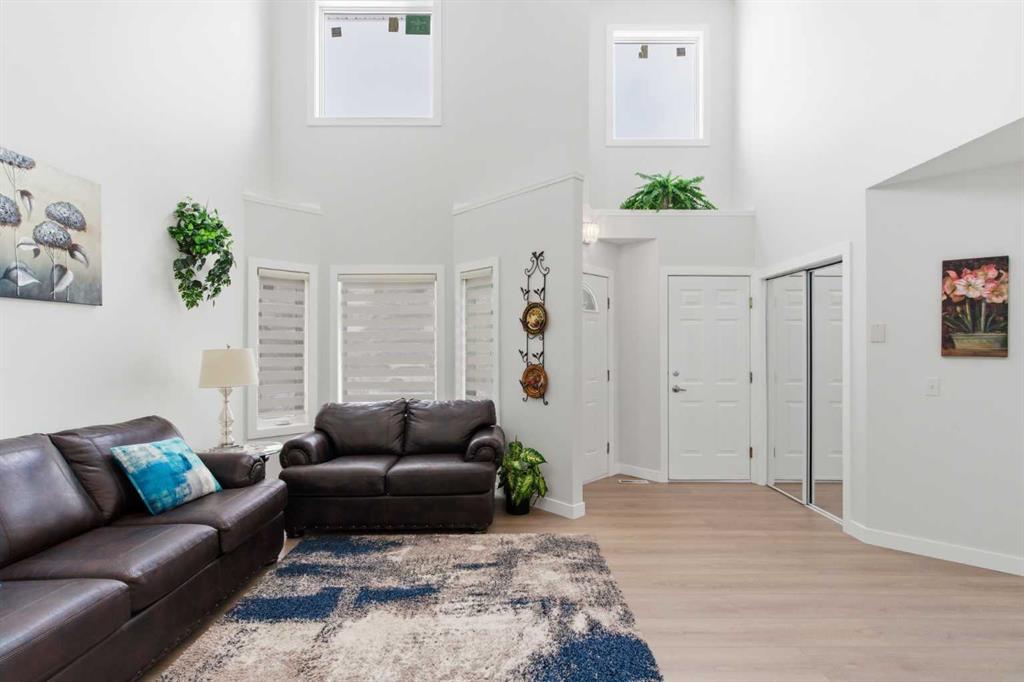 Picture for 39 Arbour Ridge Mews NW