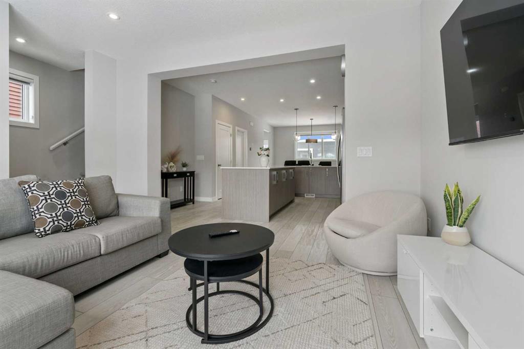 Picture for 556 Chelsea Gardens 