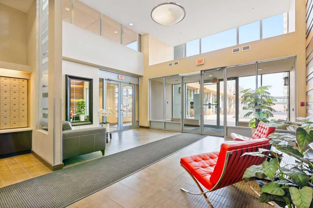 Picture for 2202, 55 Spruce Place SW