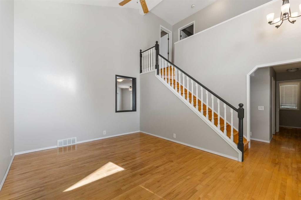 Picture for 9 Mckenzie Place SE