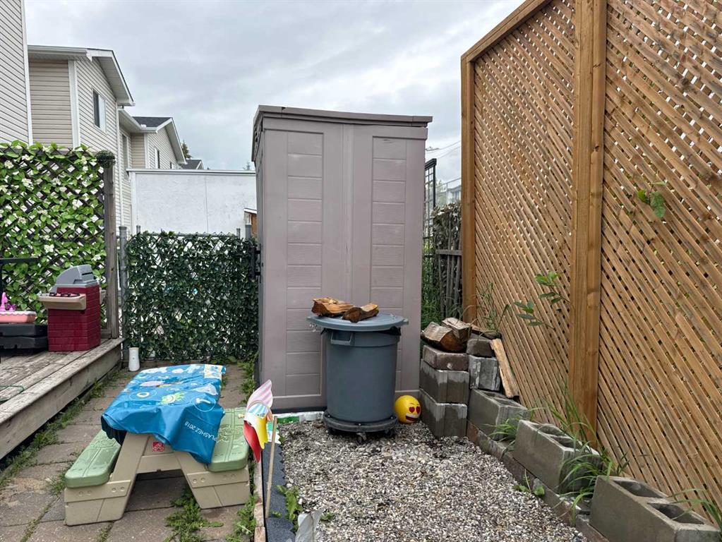 Picture for 8, 304 Ross Avenue 