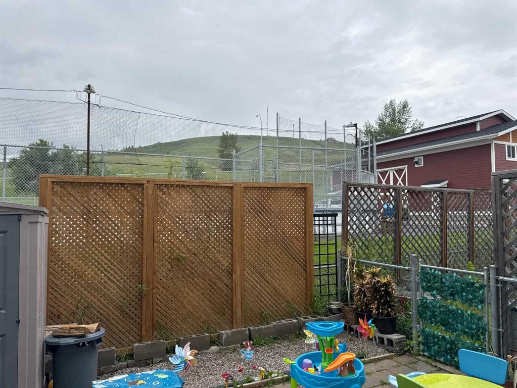 Picture for 8, 304 Ross Avenue 