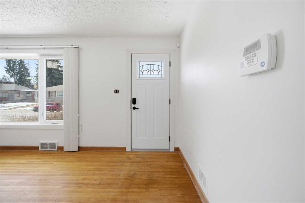 Picture for 2024 36 Street SW