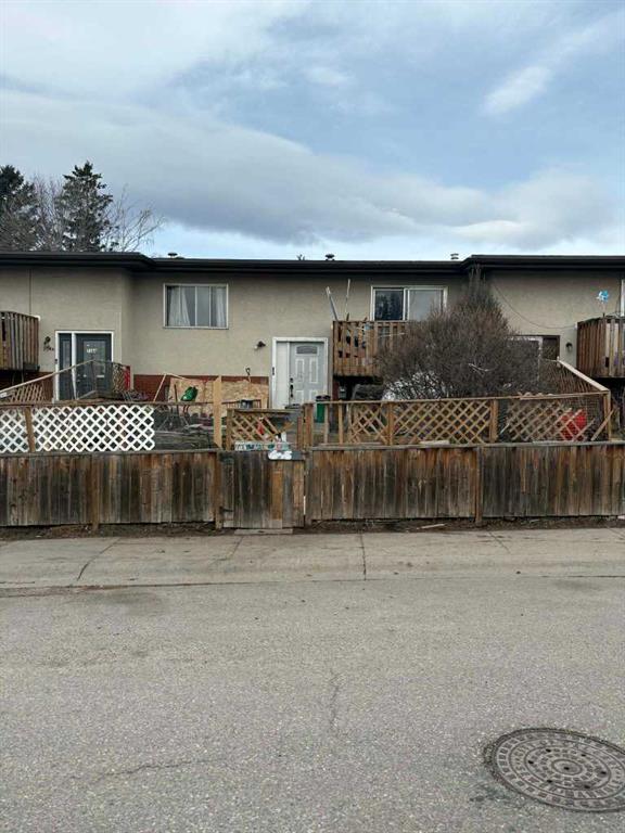 Picture for 716B Raynard Crescent SE