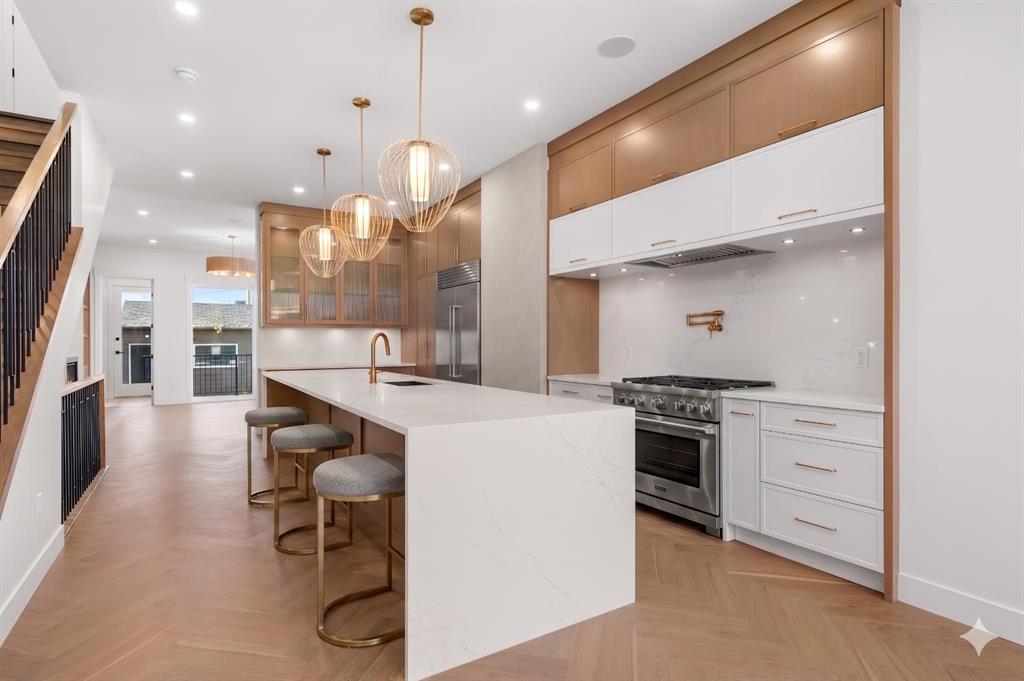 Picture for 5104 21 Avenue NW