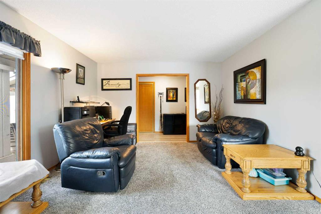 Picture for 12 Thornwood Place NW