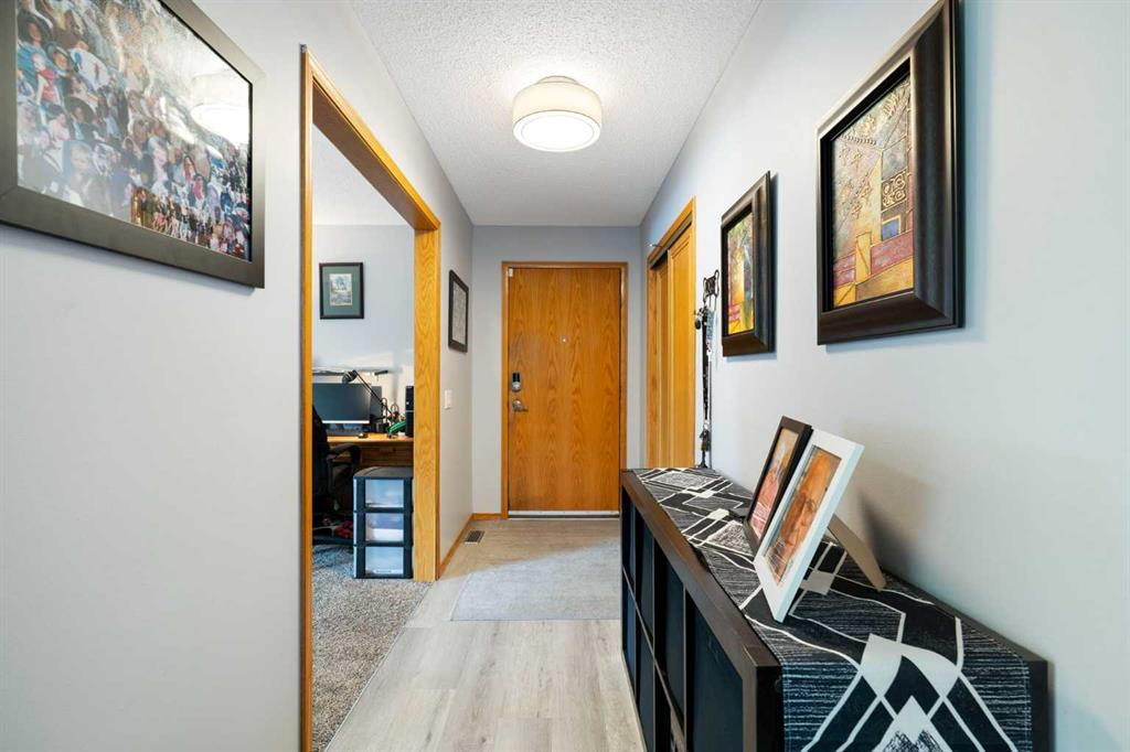 Picture for 12 Thornwood Place NW