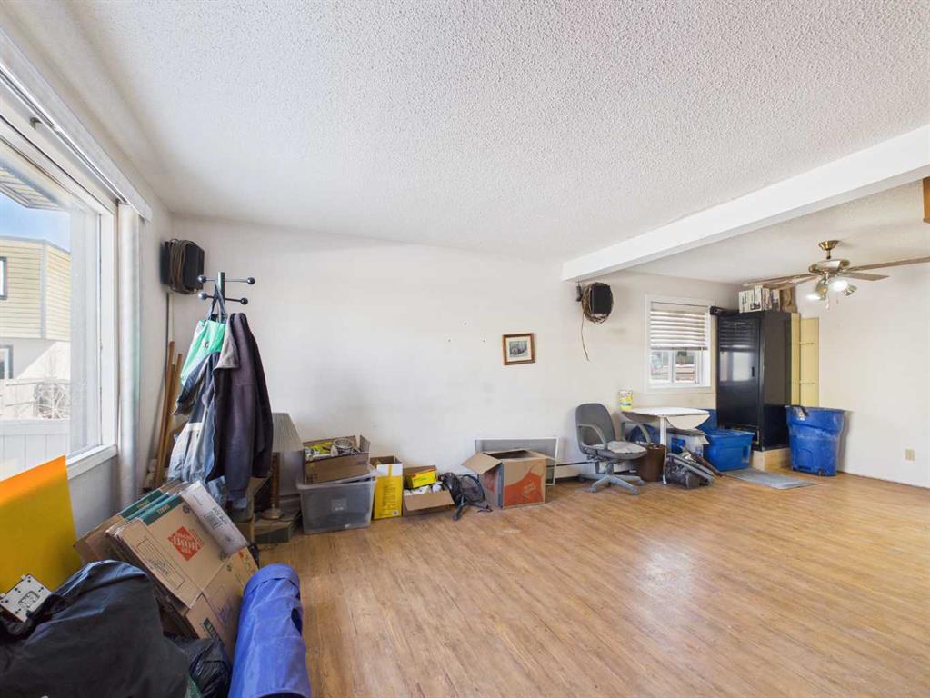 Picture for 68, 3809 45 Street SW