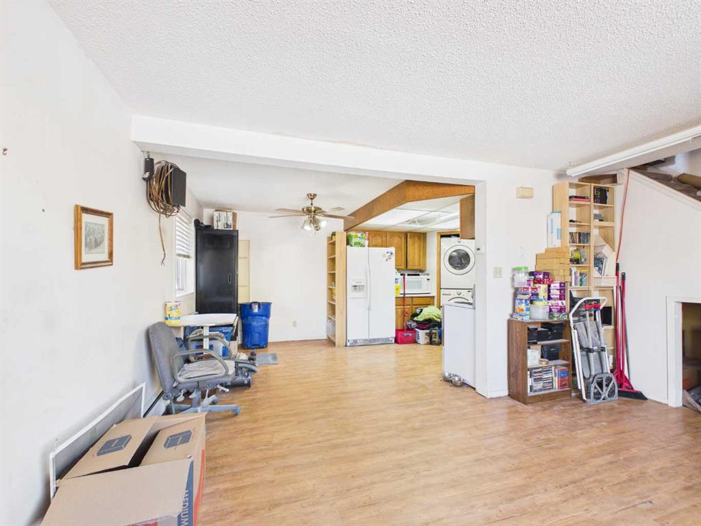 Picture for 68, 3809 45 Street SW