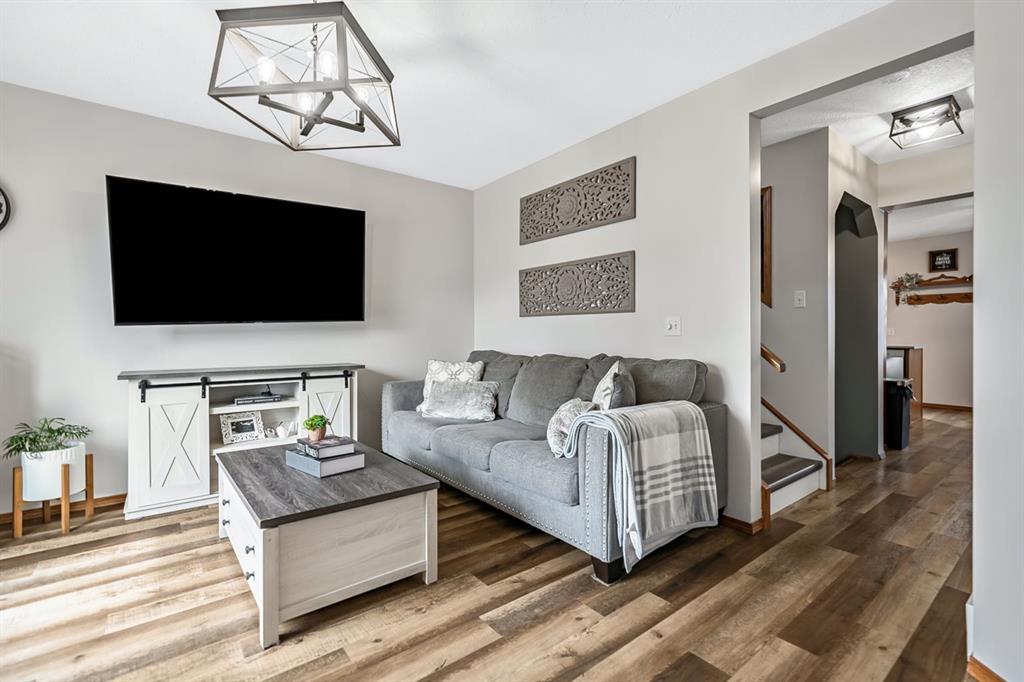 Picture for 18 Green Meadow Crescent 