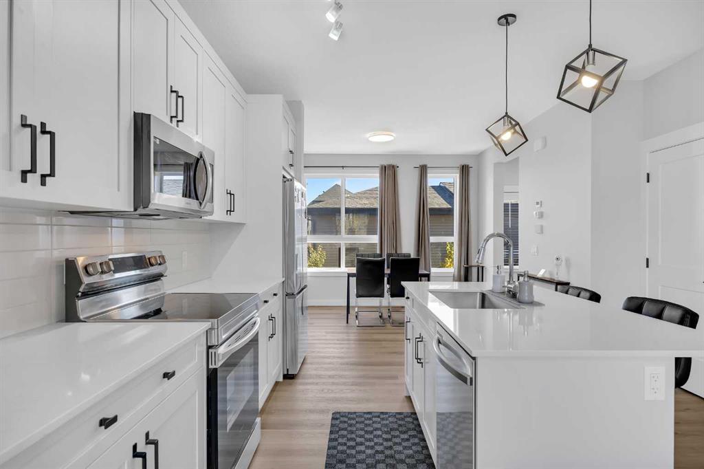 Picture for 32 Silverton Glen Green SW