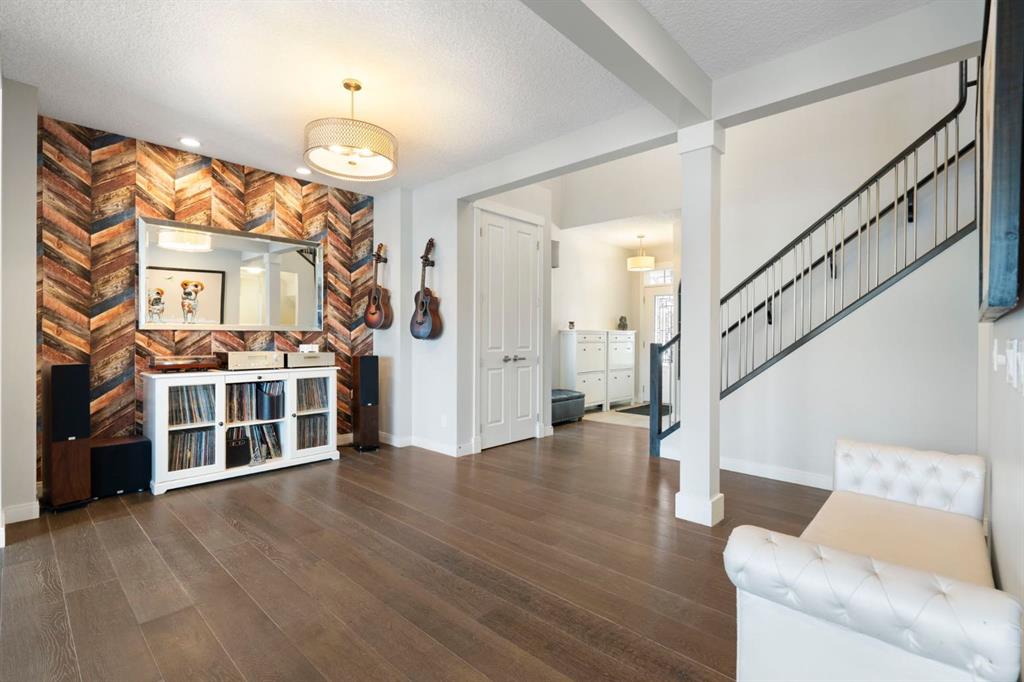 Picture for 5 Riviera Crescent 