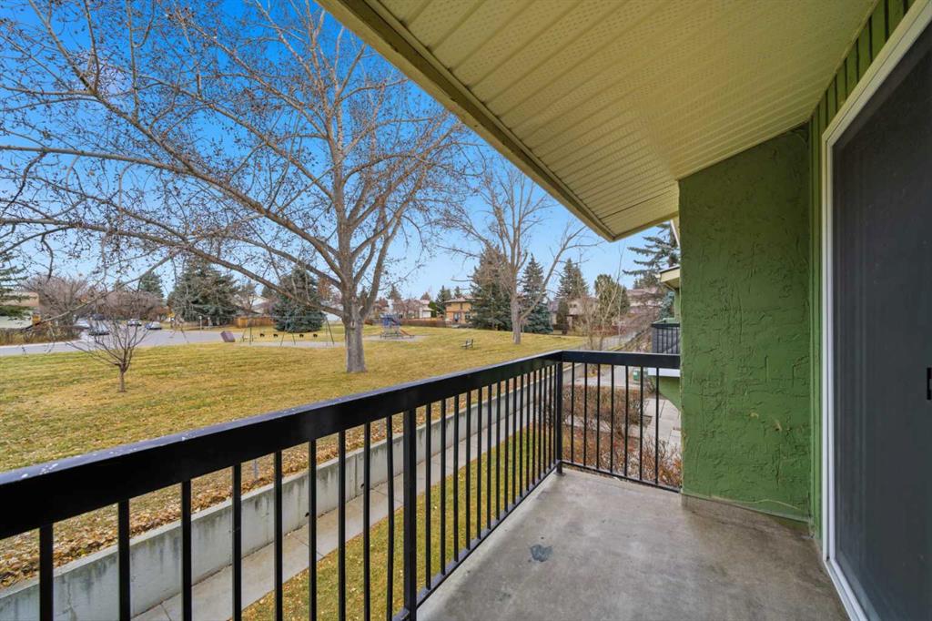 Picture for 306, 2200 Woodview Drive SW