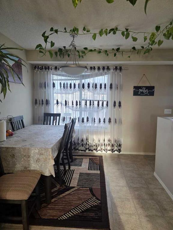Picture for 270 Saddlebrook Point NE