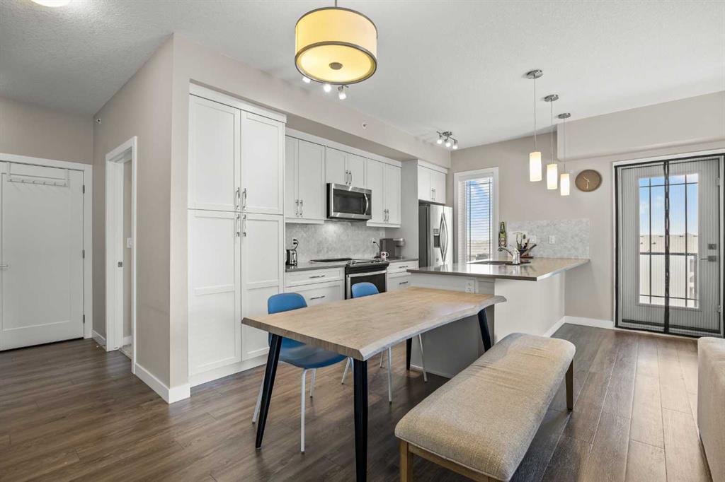 Picture for 401, 150 Auburn Meadows Manor SE