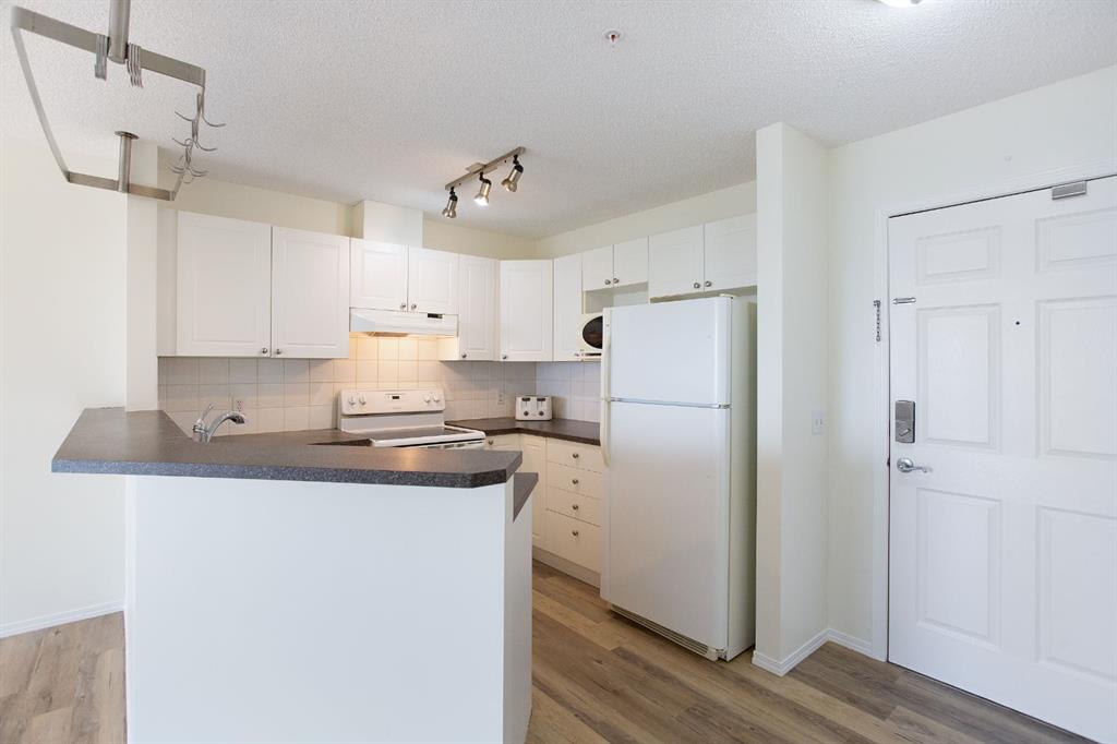 Picture for 1205, 950 Arbour Lake Road NW