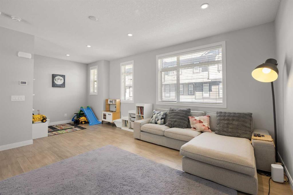Picture for 309 Wentworth Row SW