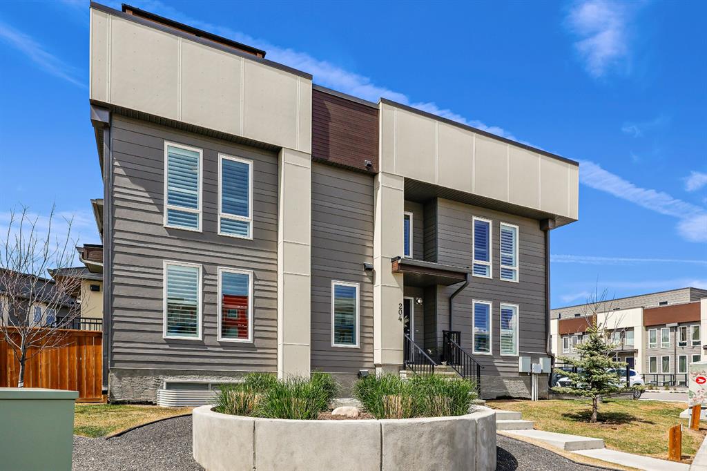 Picture for 204, 19500 37 Street SE