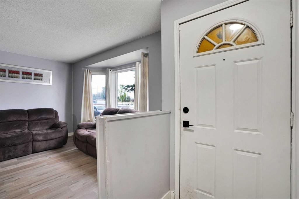 Picture for 133 MARTINGLEN Way NE